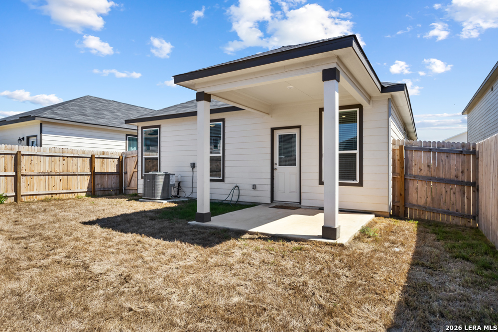 14223 Gamefish Run, Elmendorf, TX 78112