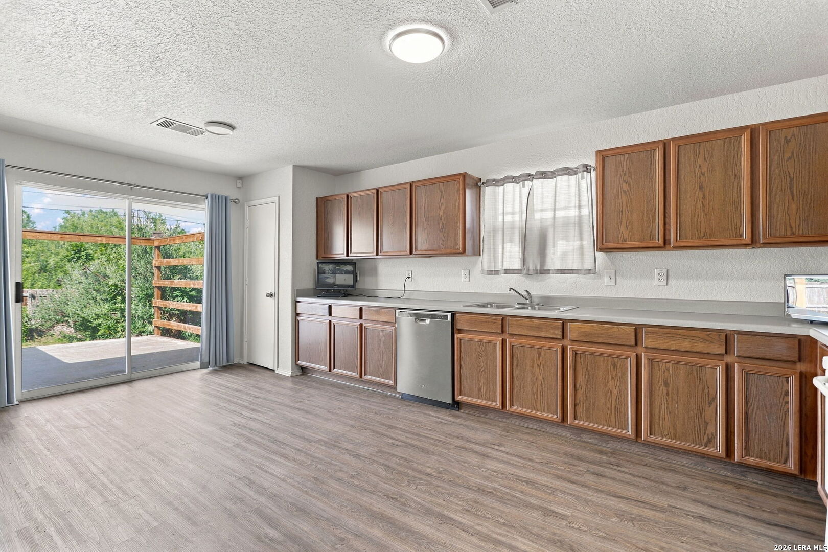 1334 Sunbend Fls, San Antonio, TX 78224