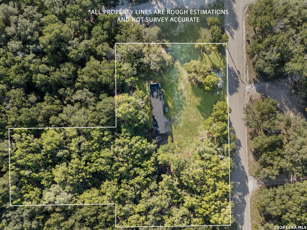 1675 8th Street West, Lakehills, TX 78063