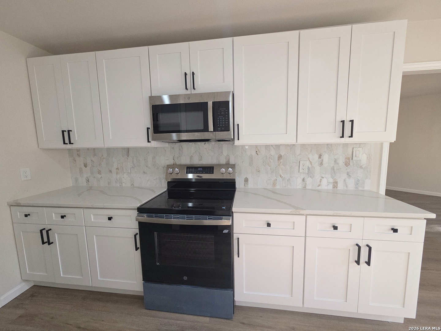 Photo 4 of Single family home for sale at 8562 Echo Crk Ln, San Antonio, TX 78240 | MLS# 2022132 | Listing updated on 2026-10-08