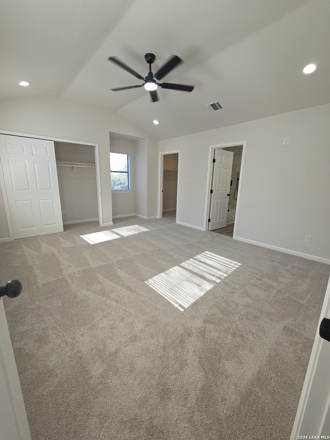 8562 ECHO CREEK LN, San Antonio, TX 78240