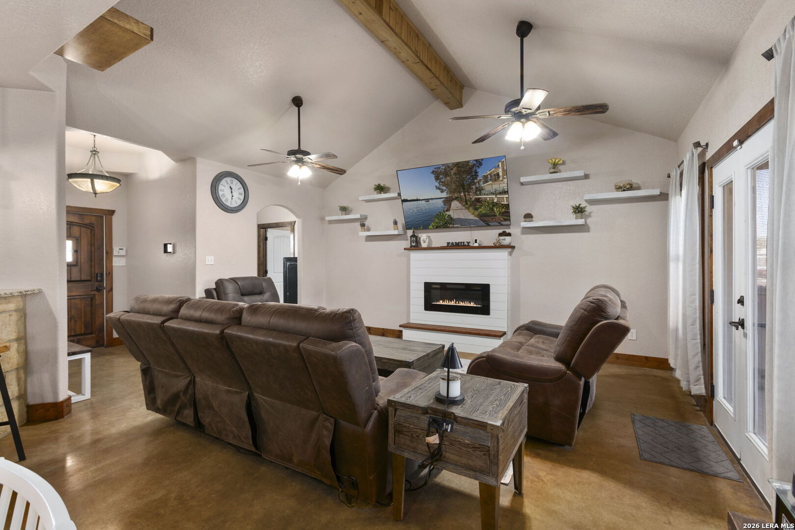 193 County Road 271, Rio Medina, TX 78066