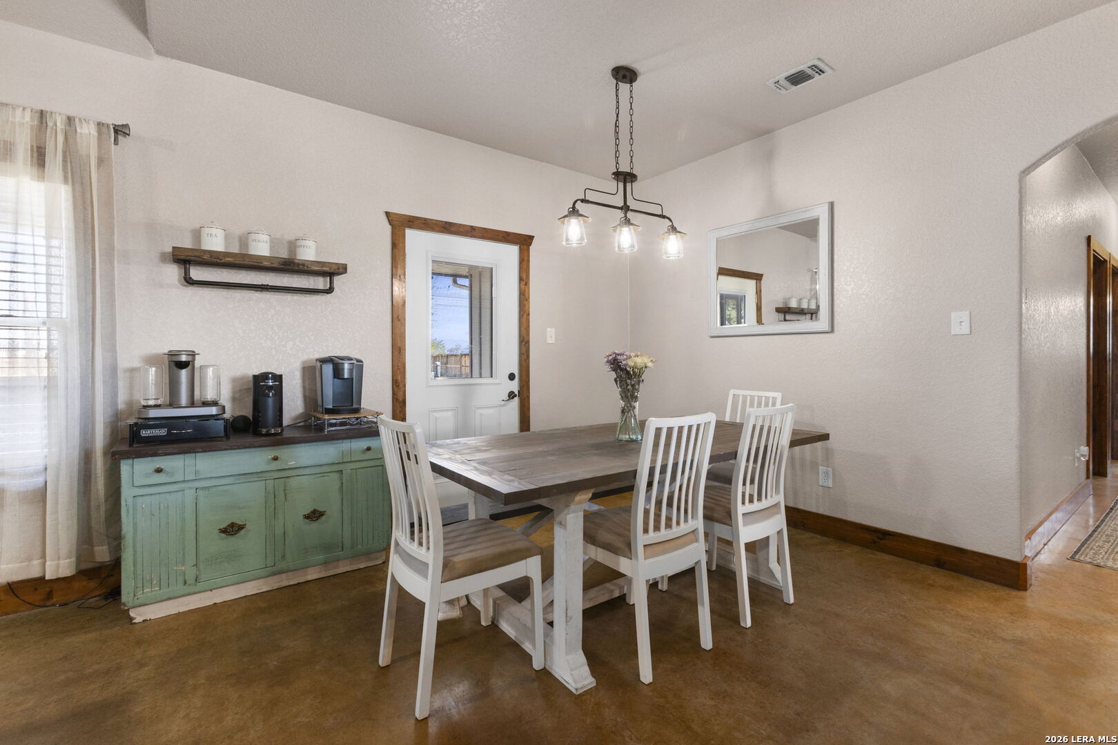 193 County Road 271, Rio Medina, TX 78066