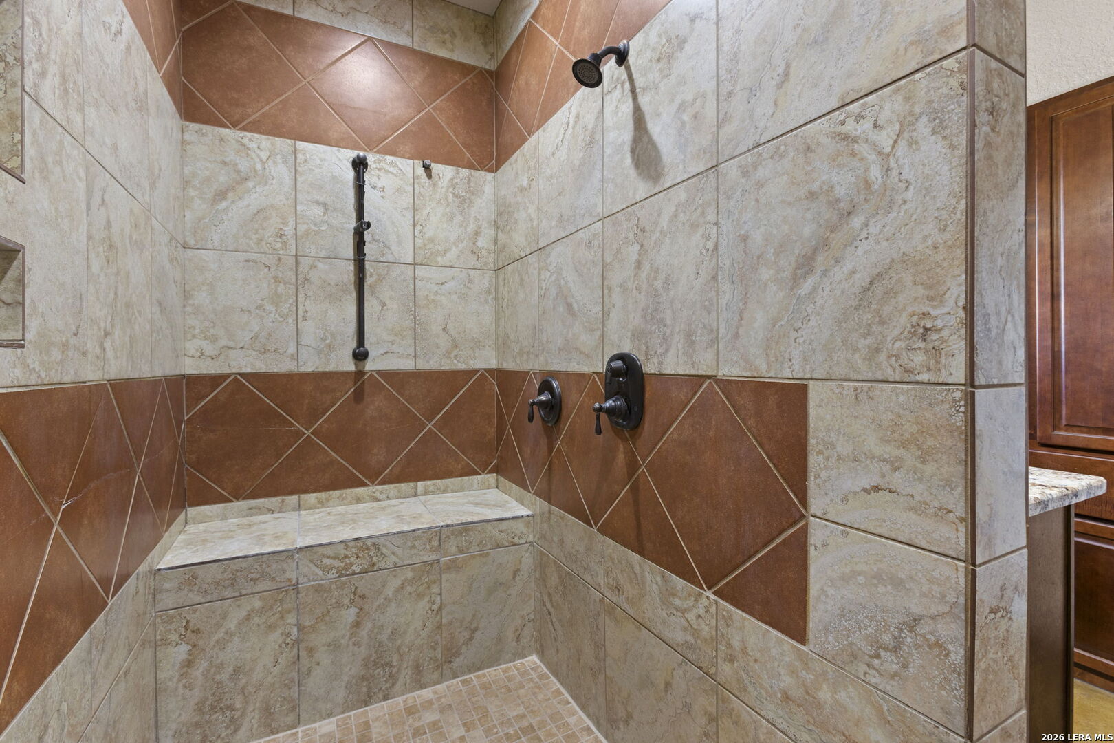 193 County Road 271, Rio Medina, TX 78066