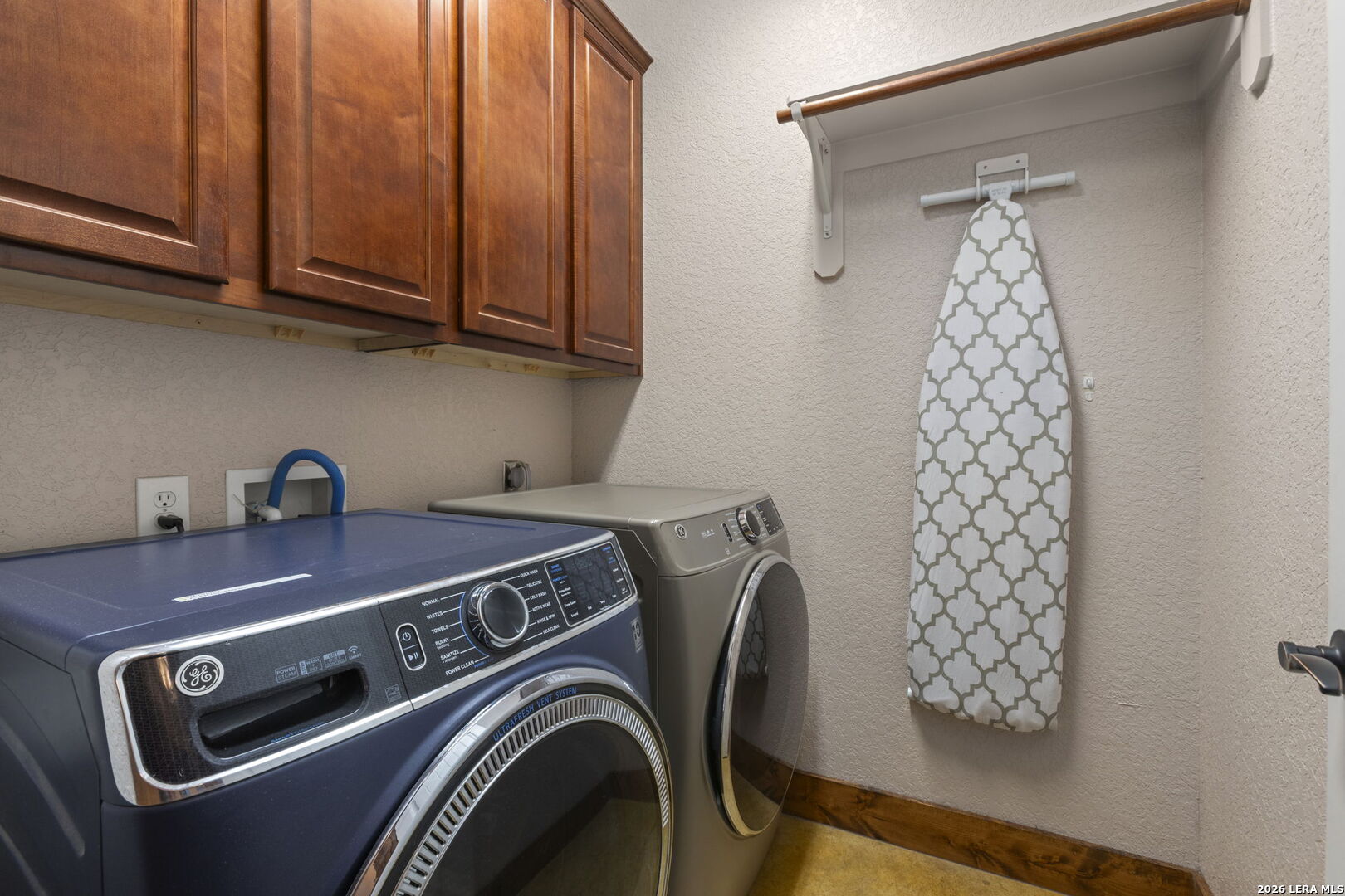 193 County Road 271, Rio Medina, TX 78066