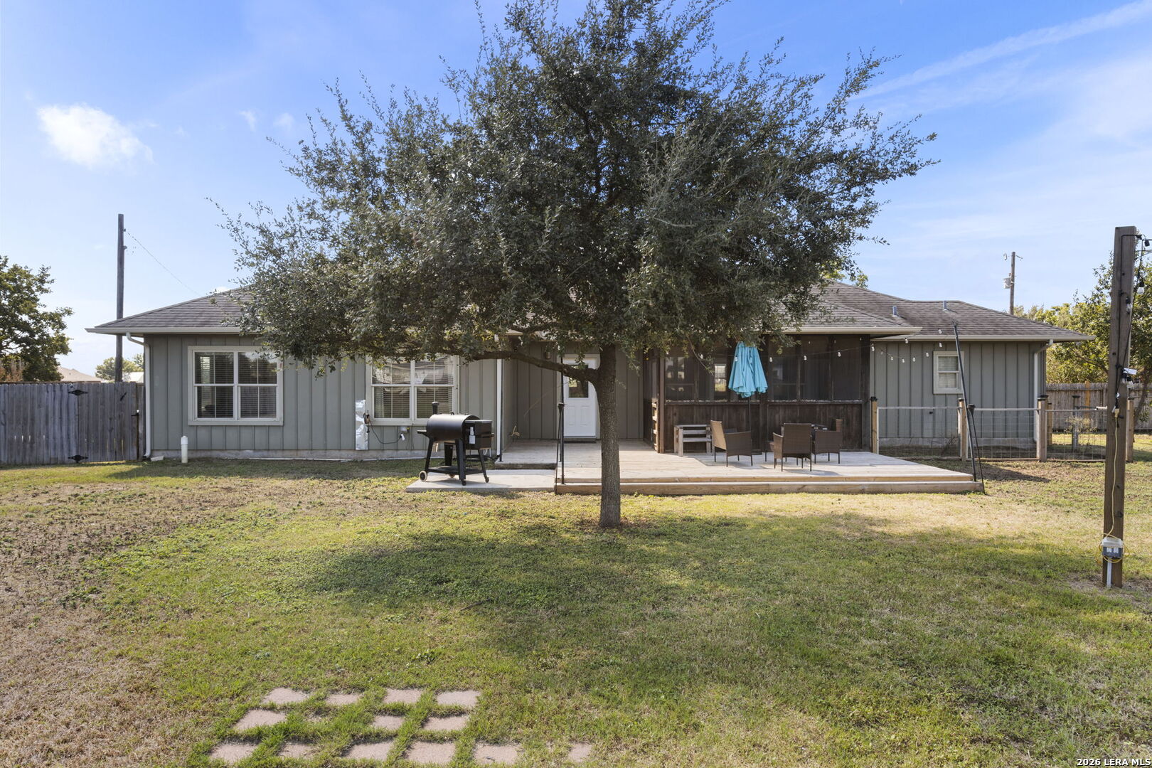193 County Road 271, Rio Medina, TX 78066
