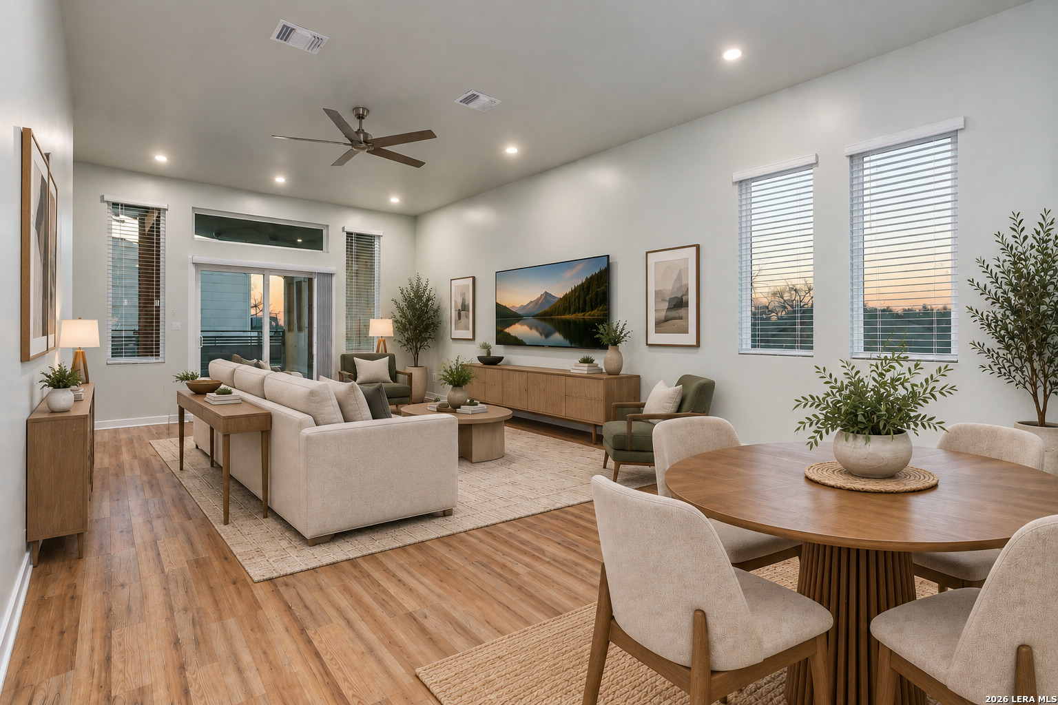 Listing Photo 5 - Condo for sale in building located at 511 Sharer St, San Antonio, TX 78208 - Unit #1