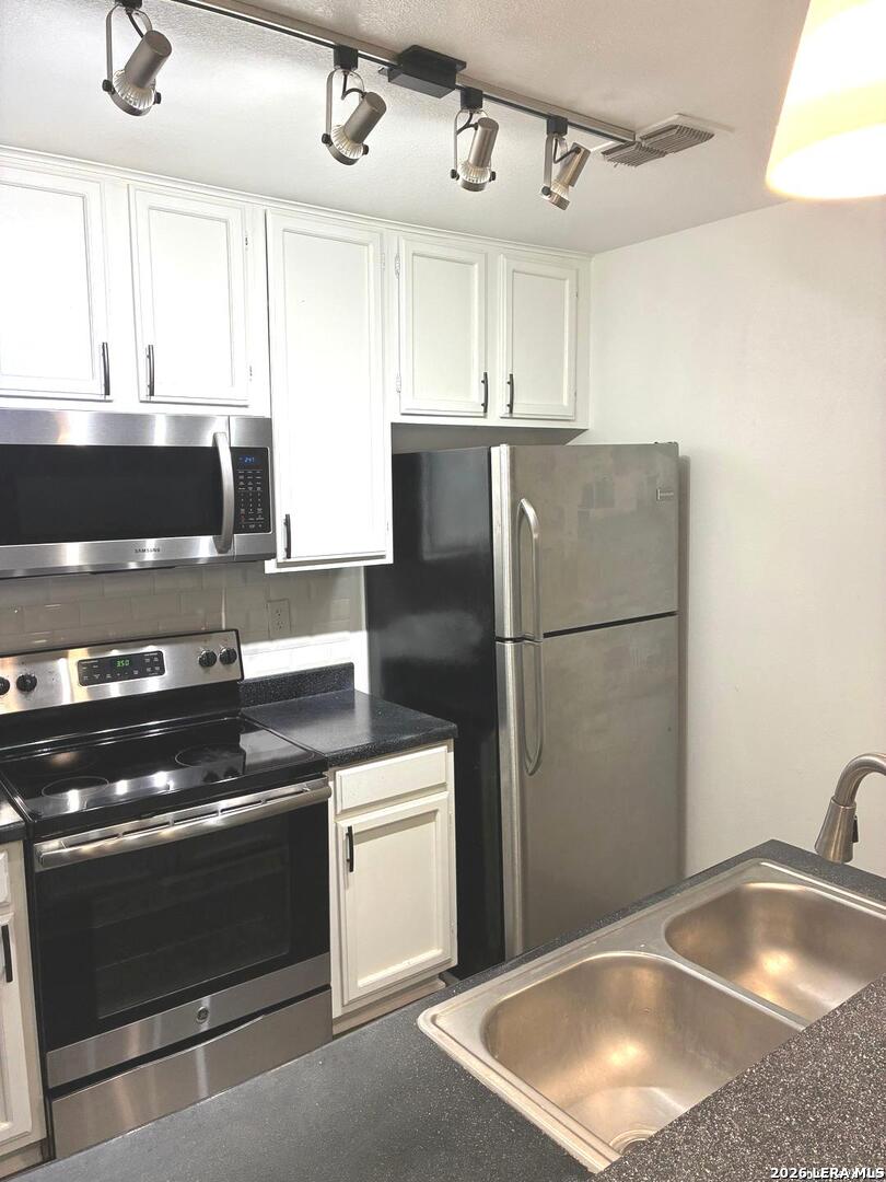 4803 Hamilton Wolfe, #103, San Antonio, TX 78229