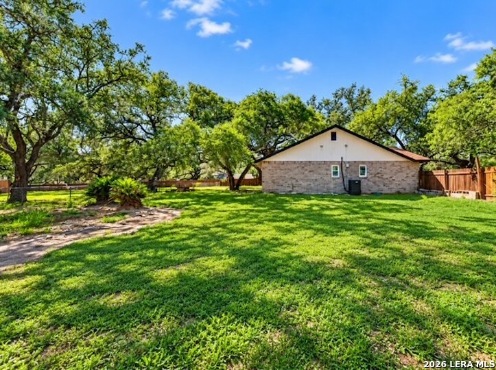 26 SUNRISE DR, Pleasanton, TX 78064