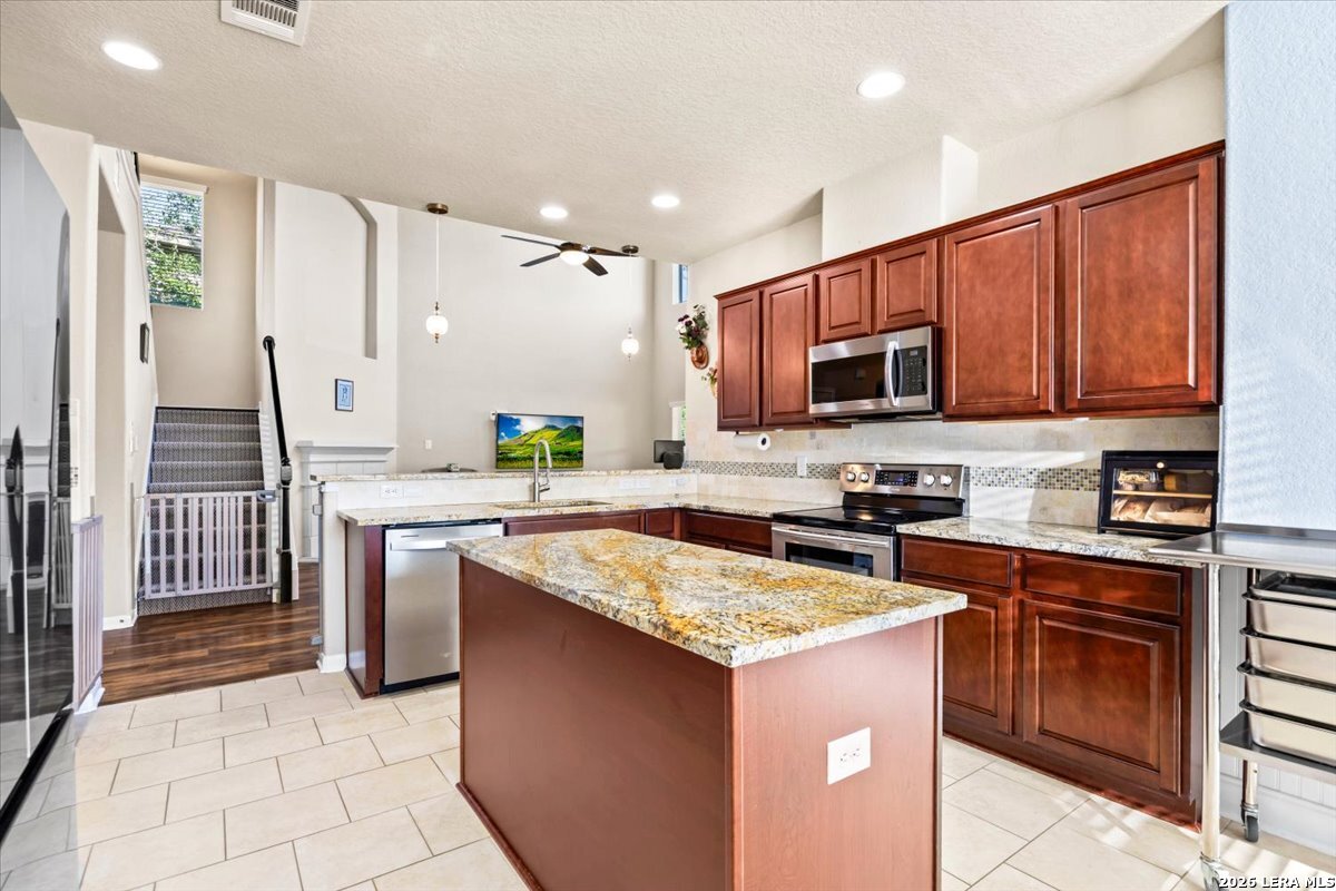 5606 Southern Oaks, San Antonio, TX 78261