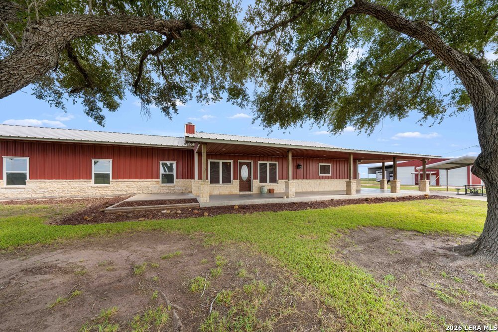 2888 County Road 136, Kenedy, TX 78119
