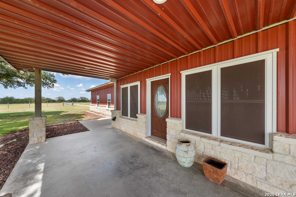 2888 County Road 136, Kenedy, TX 78119