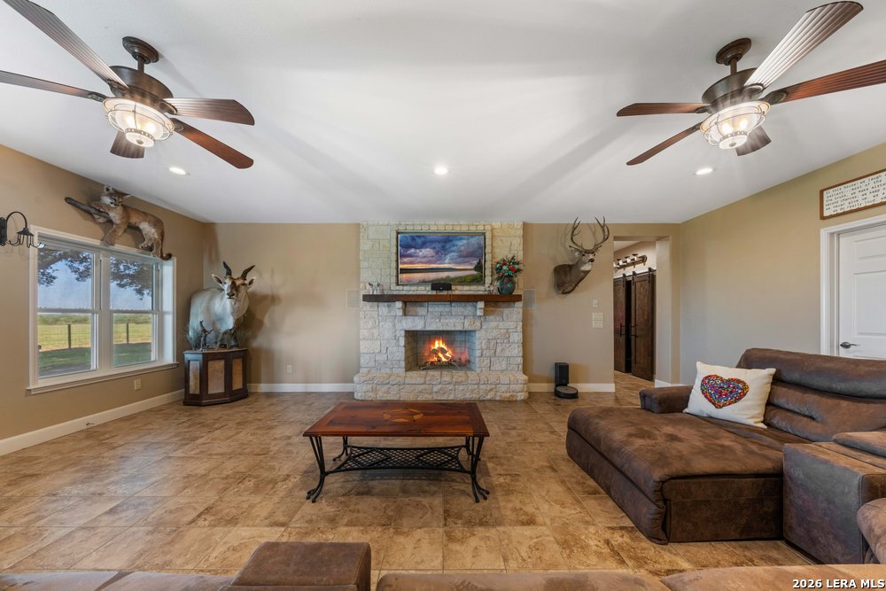 2888 County Road 136, Kenedy, TX 78119