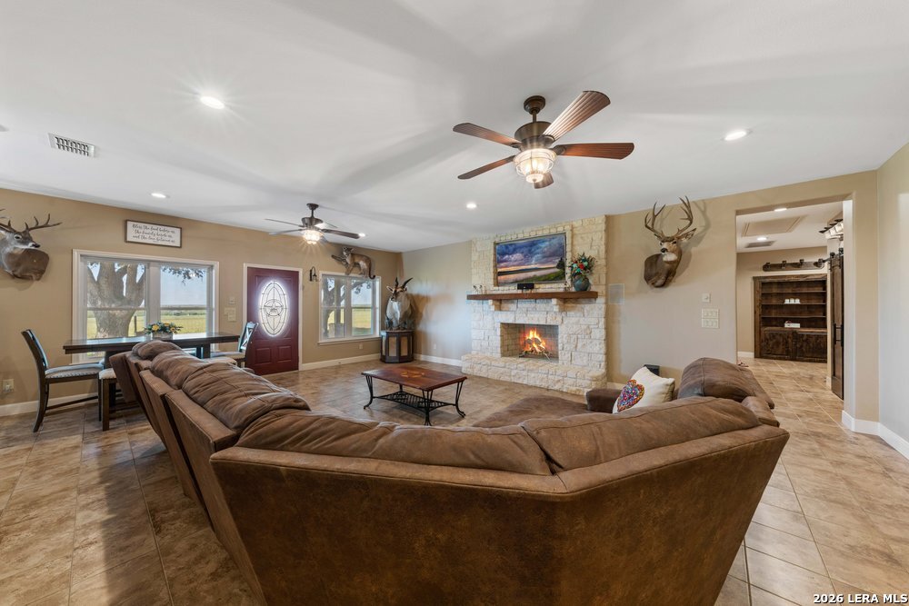 2888 County Road 136, Kenedy, TX 78119