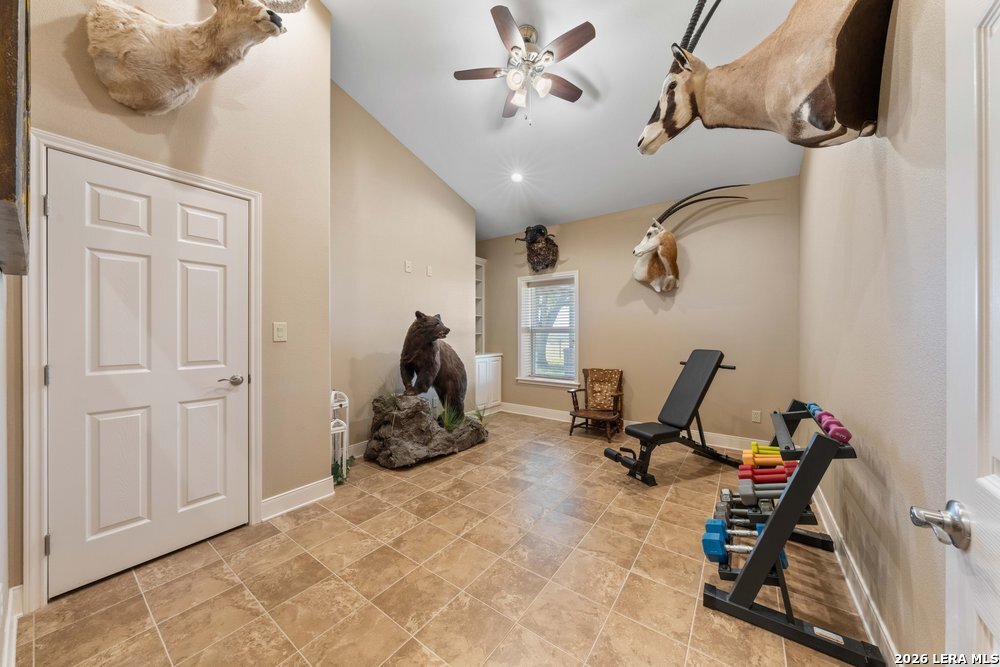 2888 County Road 136, Kenedy, TX 78119