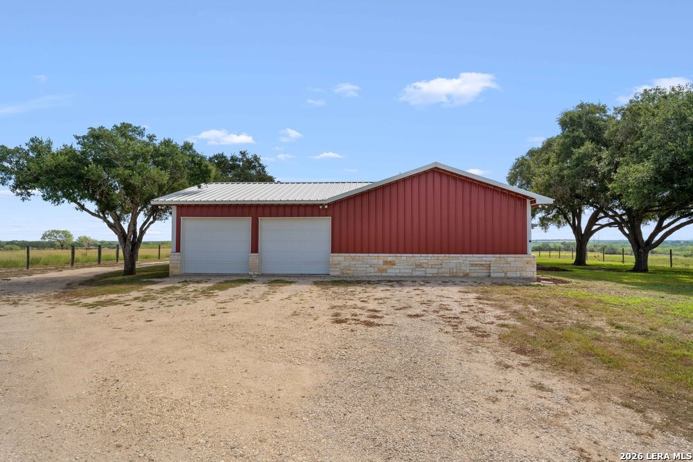 2888 County Road 136, Kenedy, TX 78119