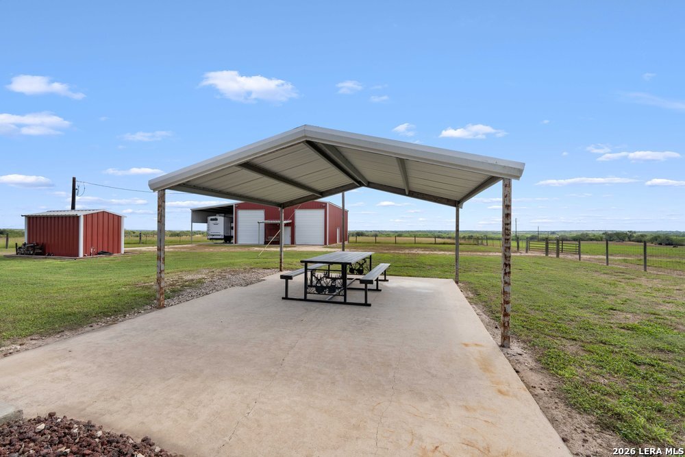 2888 County Road 136, Kenedy, TX 78119