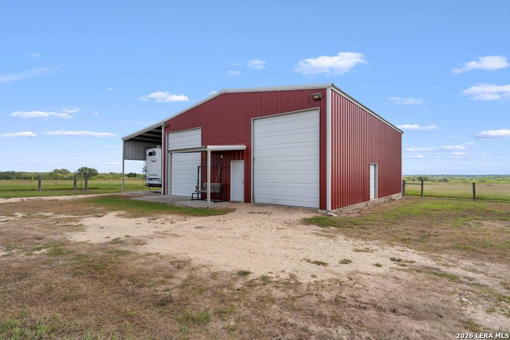 2888 County Road 136, Kenedy, TX 78119