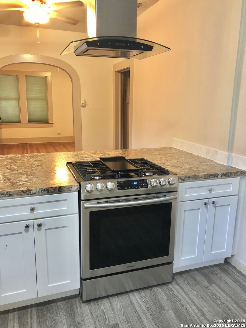 1506 WAVERLY AVE, San Antonio, TX 78201