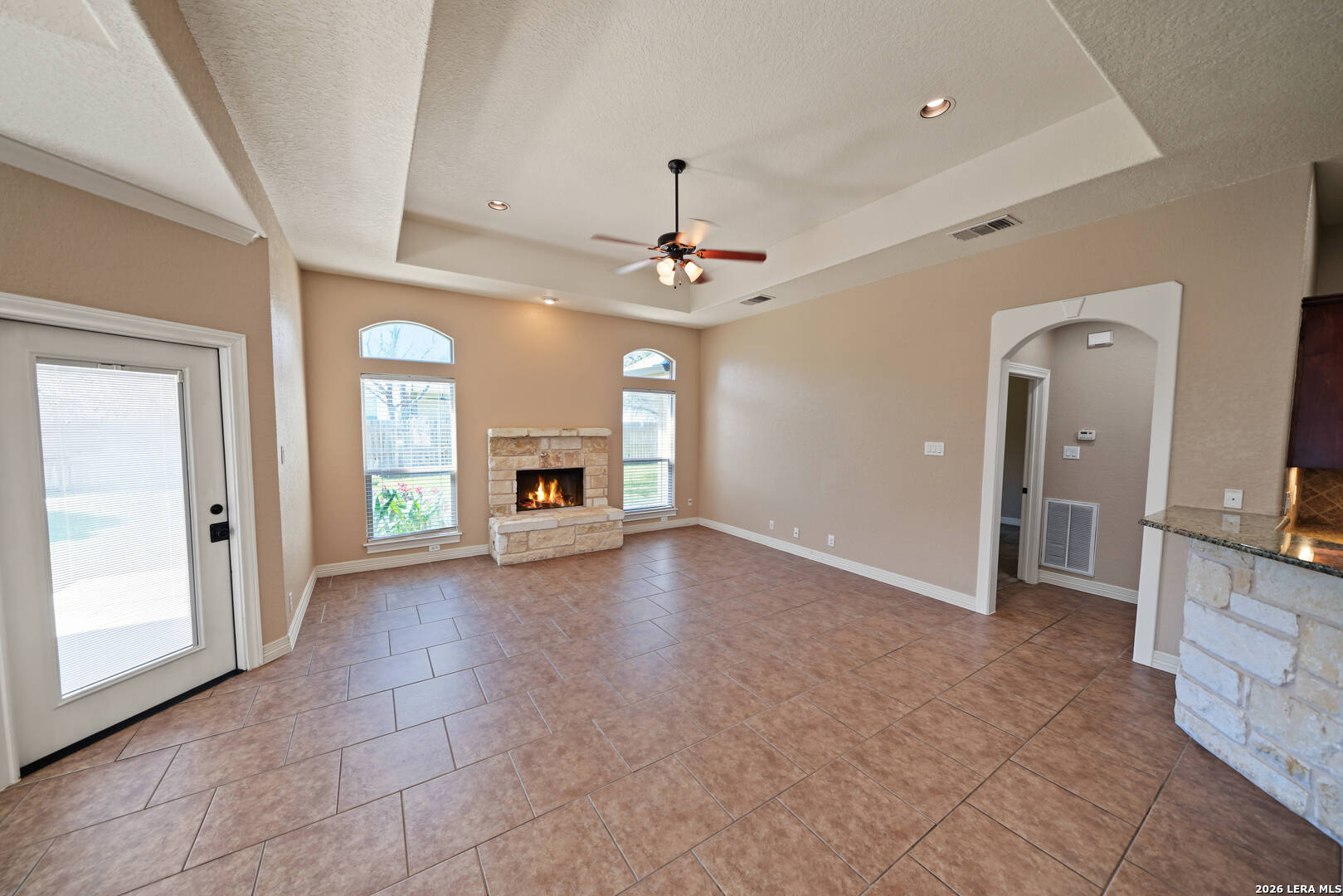 15513 DELL LN, Selma, TX 78154