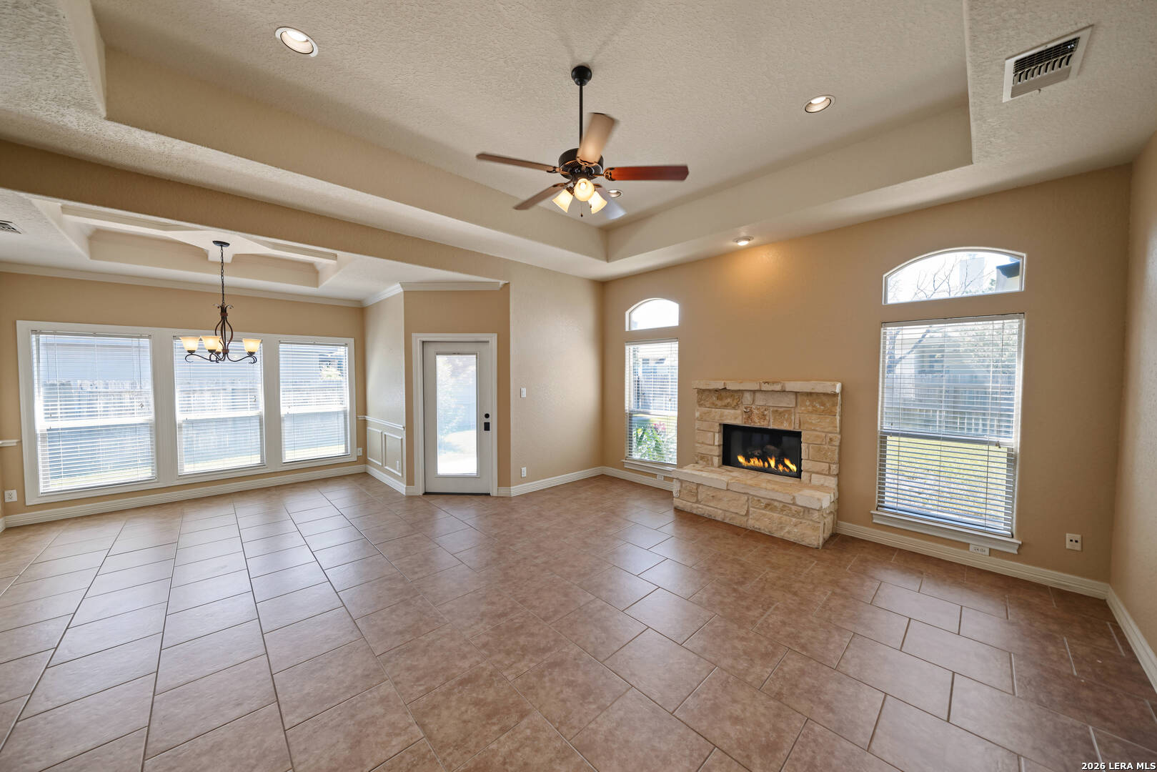 15513 DELL LN, Selma, TX 78154