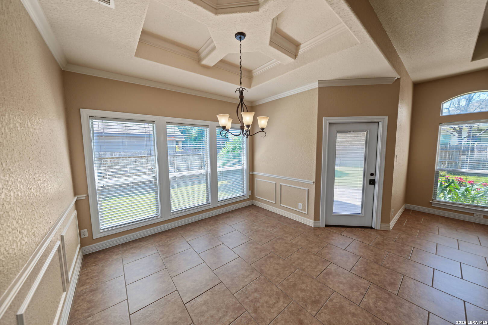 15513 DELL LN, Selma, TX 78154