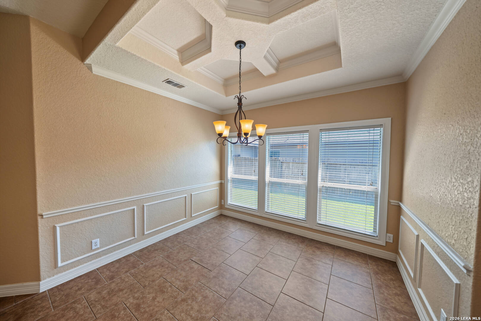 15513 DELL LN, Selma, TX 78154