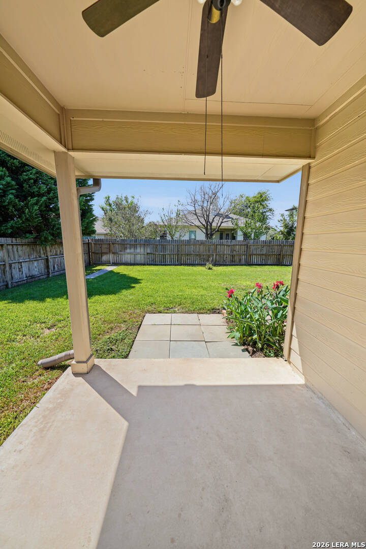 15513 DELL LN, Selma, TX 78154