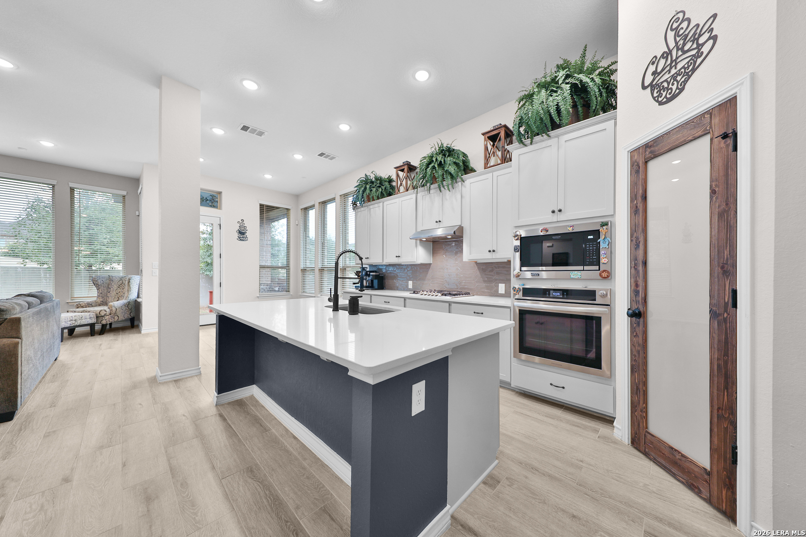 1602 BUCKNER PL, San Antonio, TX 78253