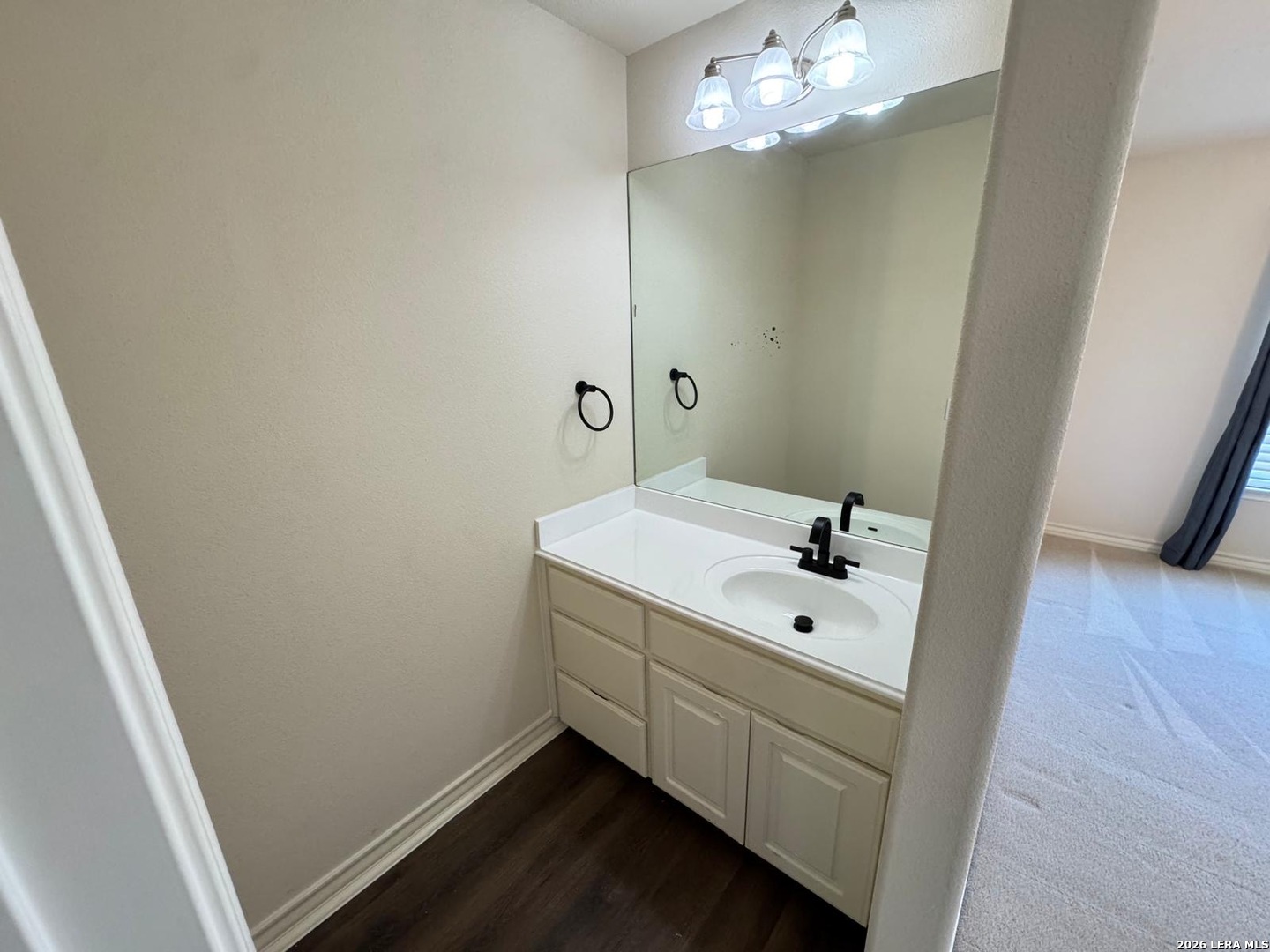 20719 Cactus Loop, San Antonio, TX 78258