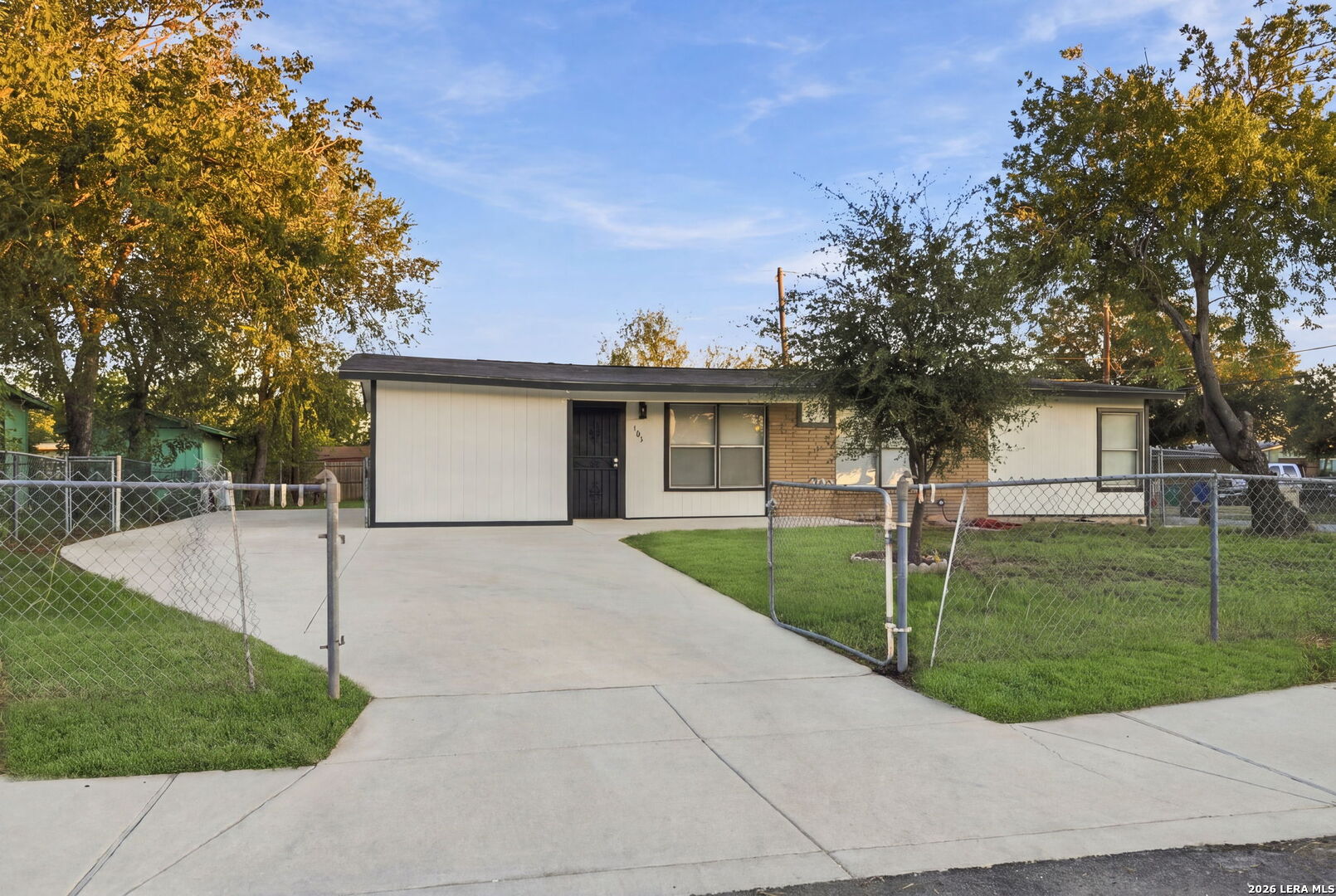 103 CHADWICK DR, San Antonio, TX 78227