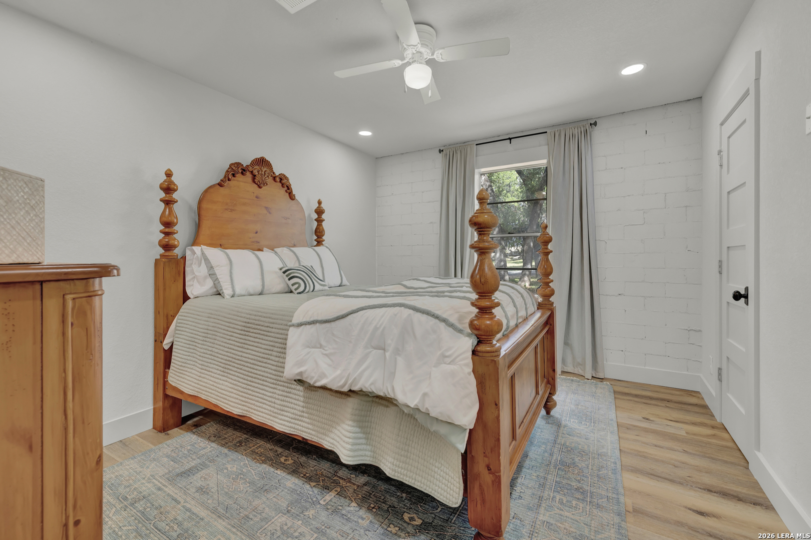 767 VALLEY OAKS DR, Canyon Lake, TX 78133