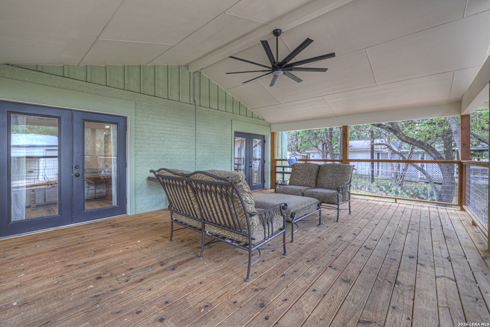 767 VALLEY OAKS DR, Canyon Lake, TX 78133