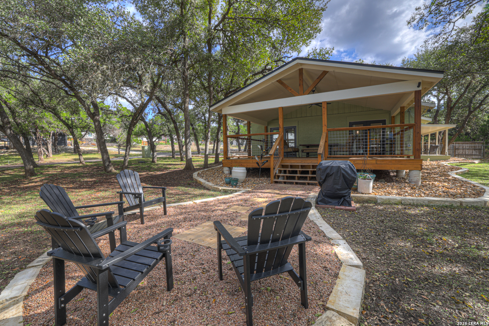 767 VALLEY OAKS DR, Canyon Lake, TX 78133