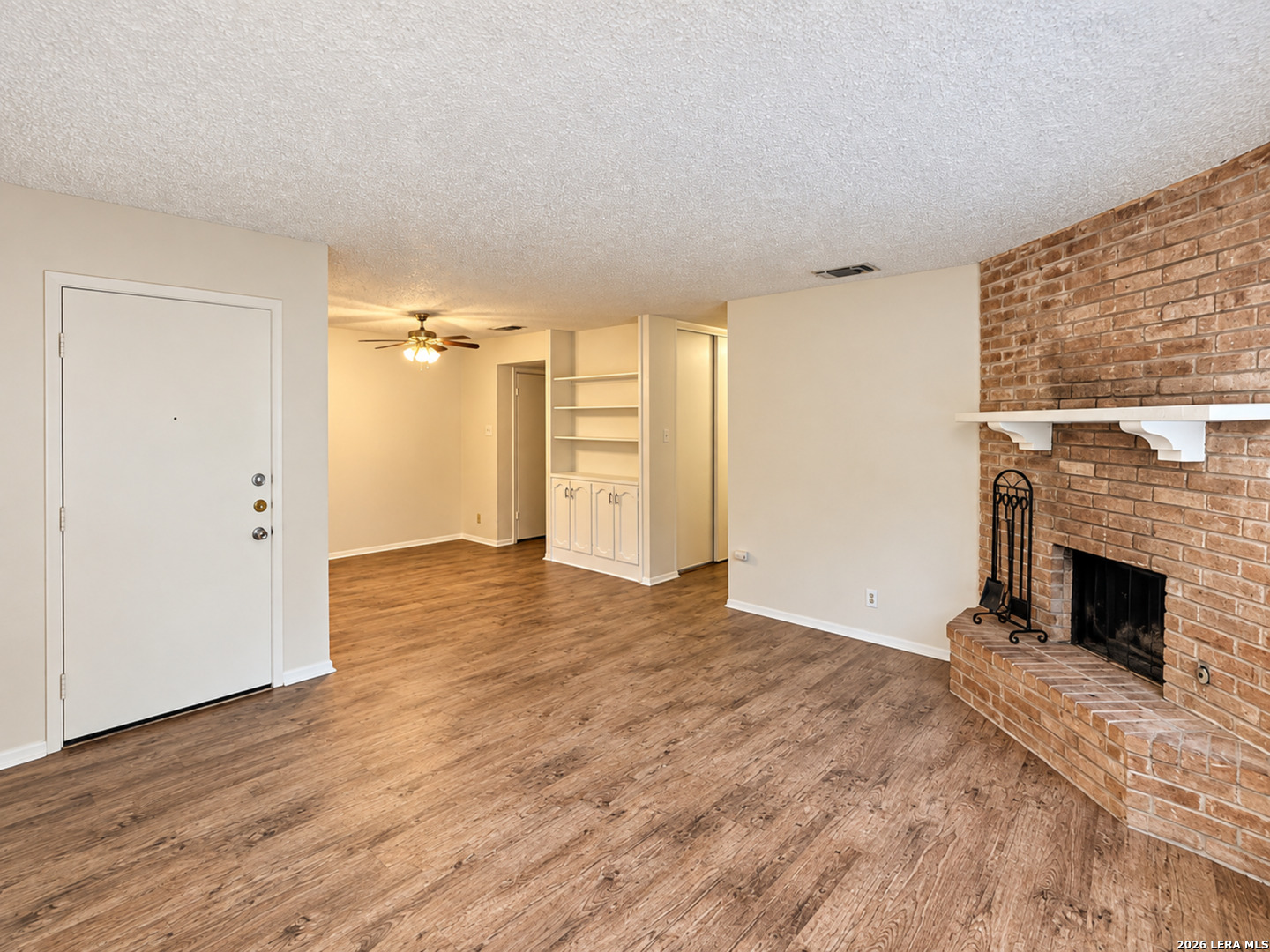 8030 ECHO WIND ST, San Antonio, TX 78250