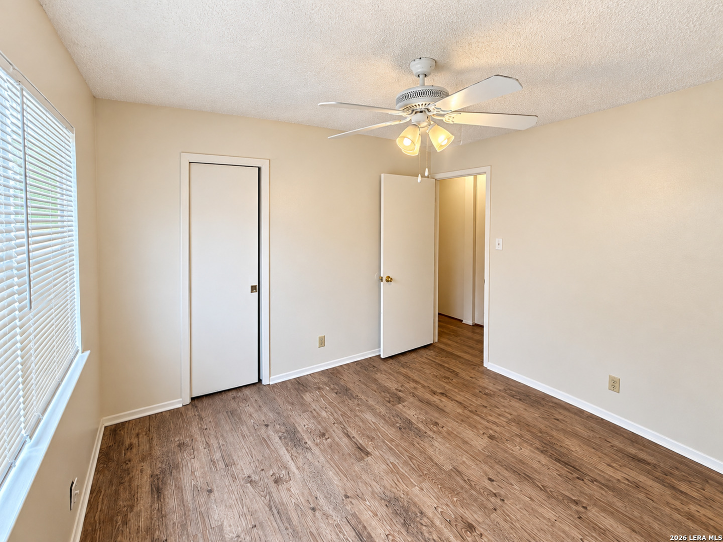 8030 ECHO WIND ST, San Antonio, TX 78250