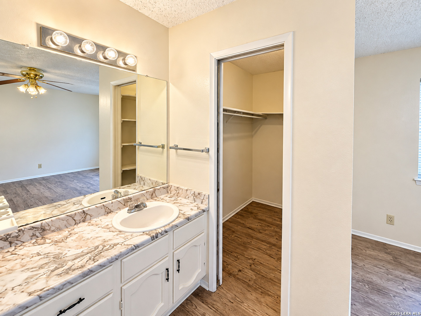 8030 ECHO WIND ST, San Antonio, TX 78250
