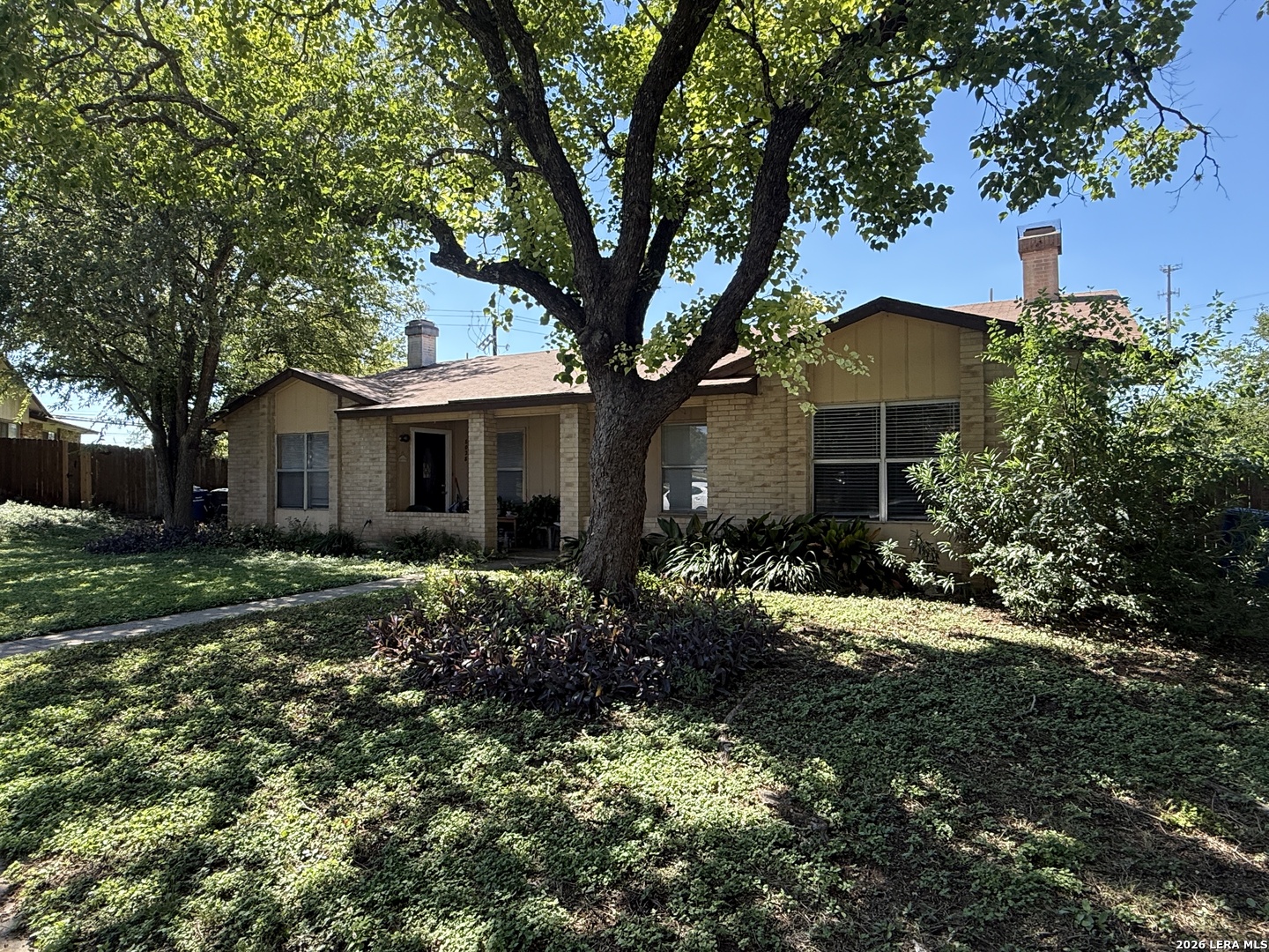 8030 ECHO WIND ST, San Antonio, TX 78250
