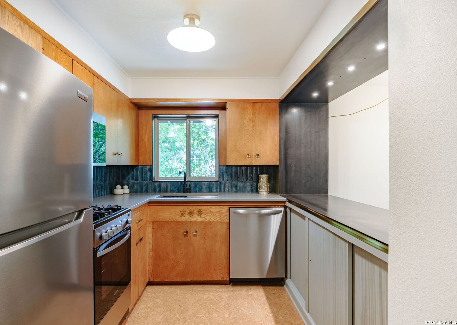221 Ogden Ln, Alamoheights, TX 78209