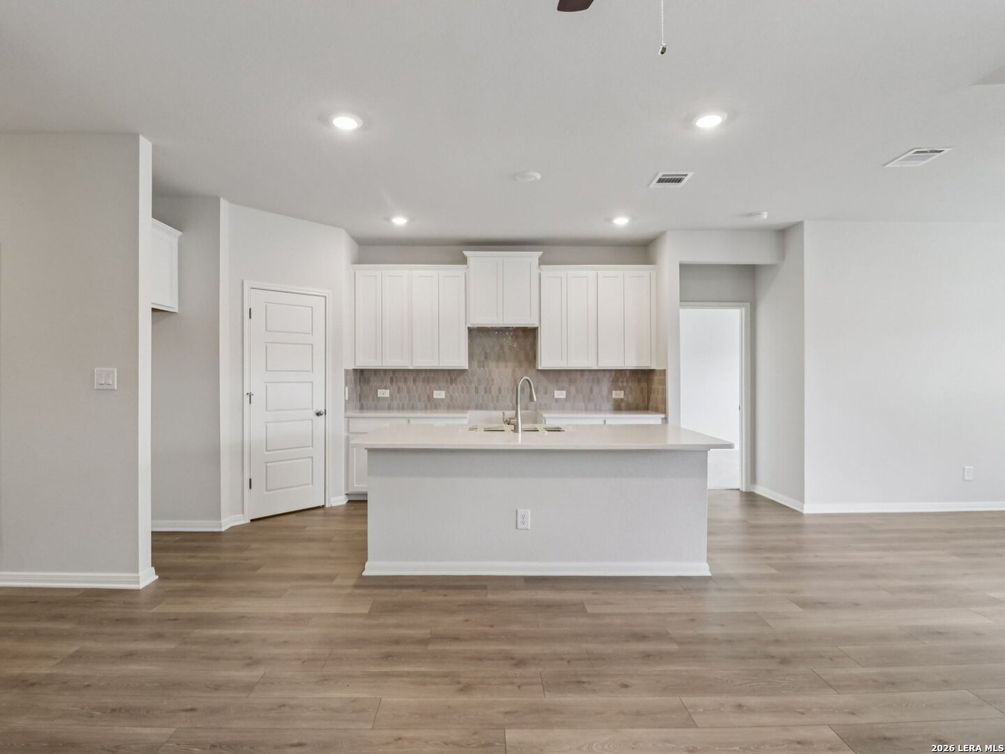 1243 NIKOS HOLW, San Antonio, TX 78245