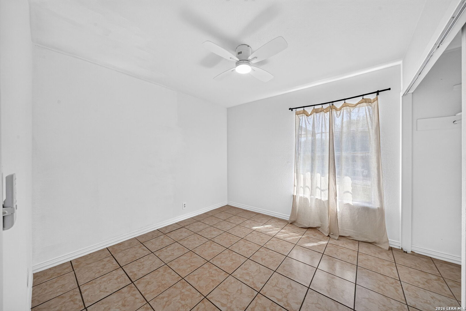 9719 QUICKSILVER DR, San Antonio, TX 78245