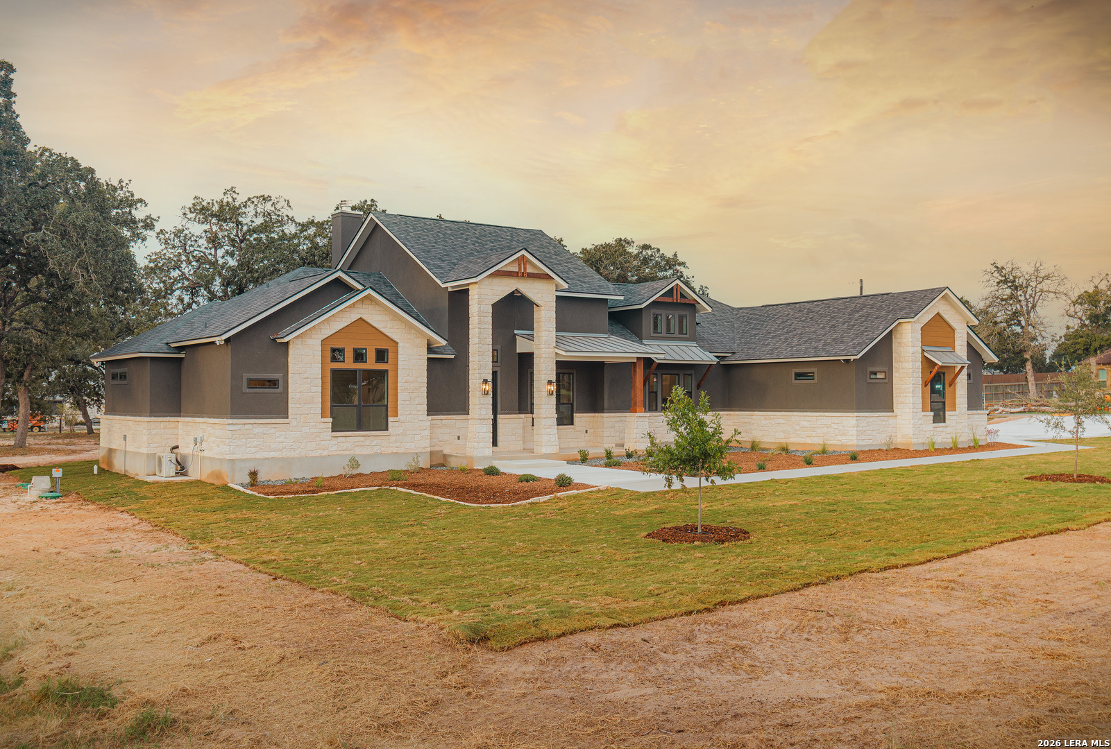 Photo 2 of Sale Pending at 108 Bucks Ln, La Vernia, TX 78121 | MLS# 2022801 | Listing updated on 2026-10-10