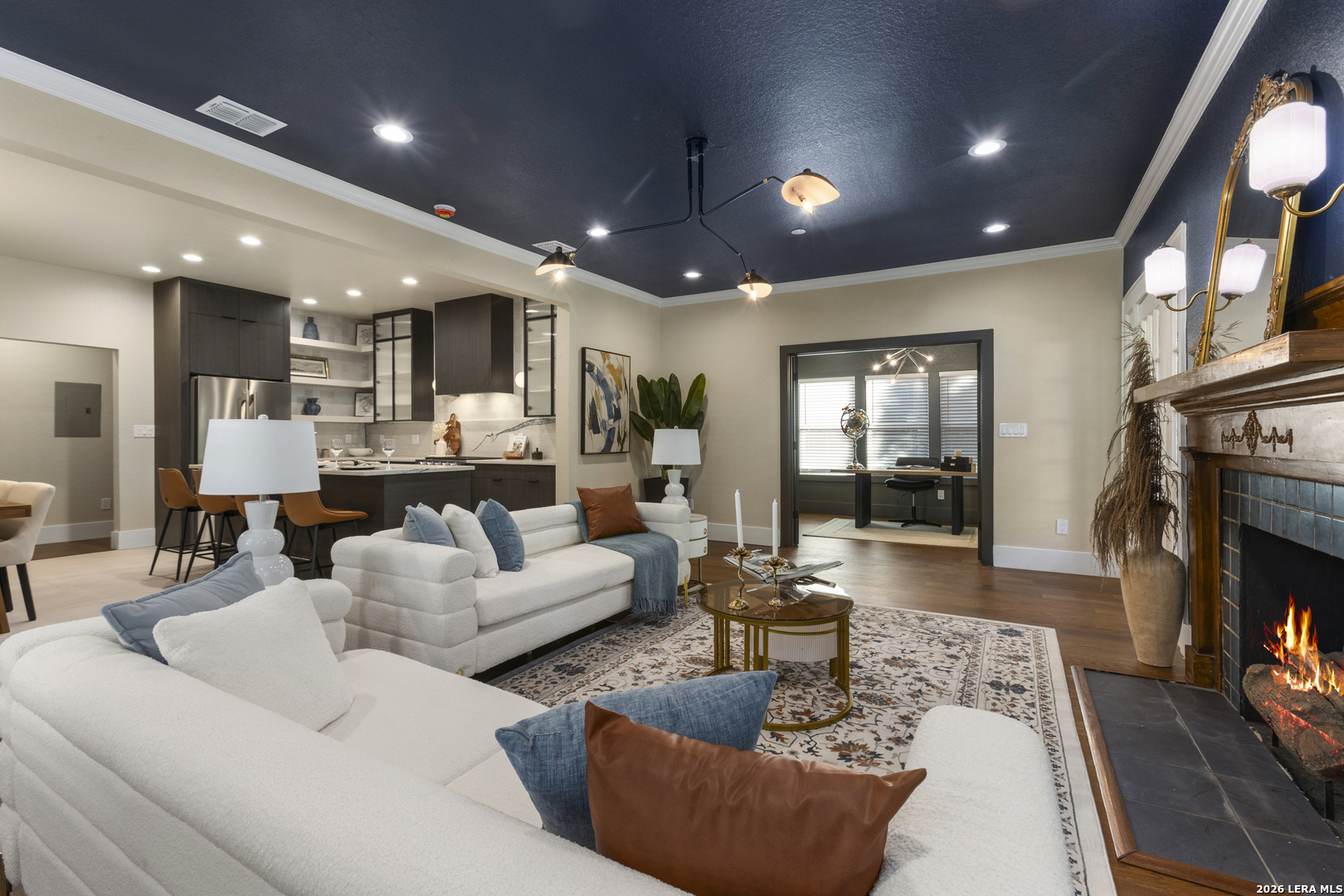 Property photo for 315 E CRAIG PL, San Antonio, TX