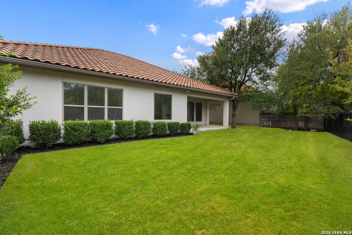 563 TALMADGE LN, Shavano Park, TX 78249