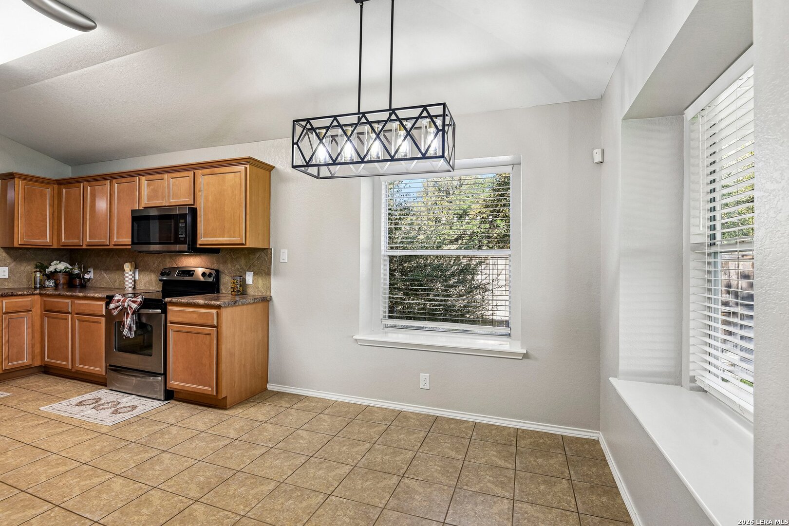 Photo 4 of Single family home for sale at 2266 Westover Loop, New Braunfels, TX 78130 | MLS# 2022427 | Listing updated on 2026-10-08