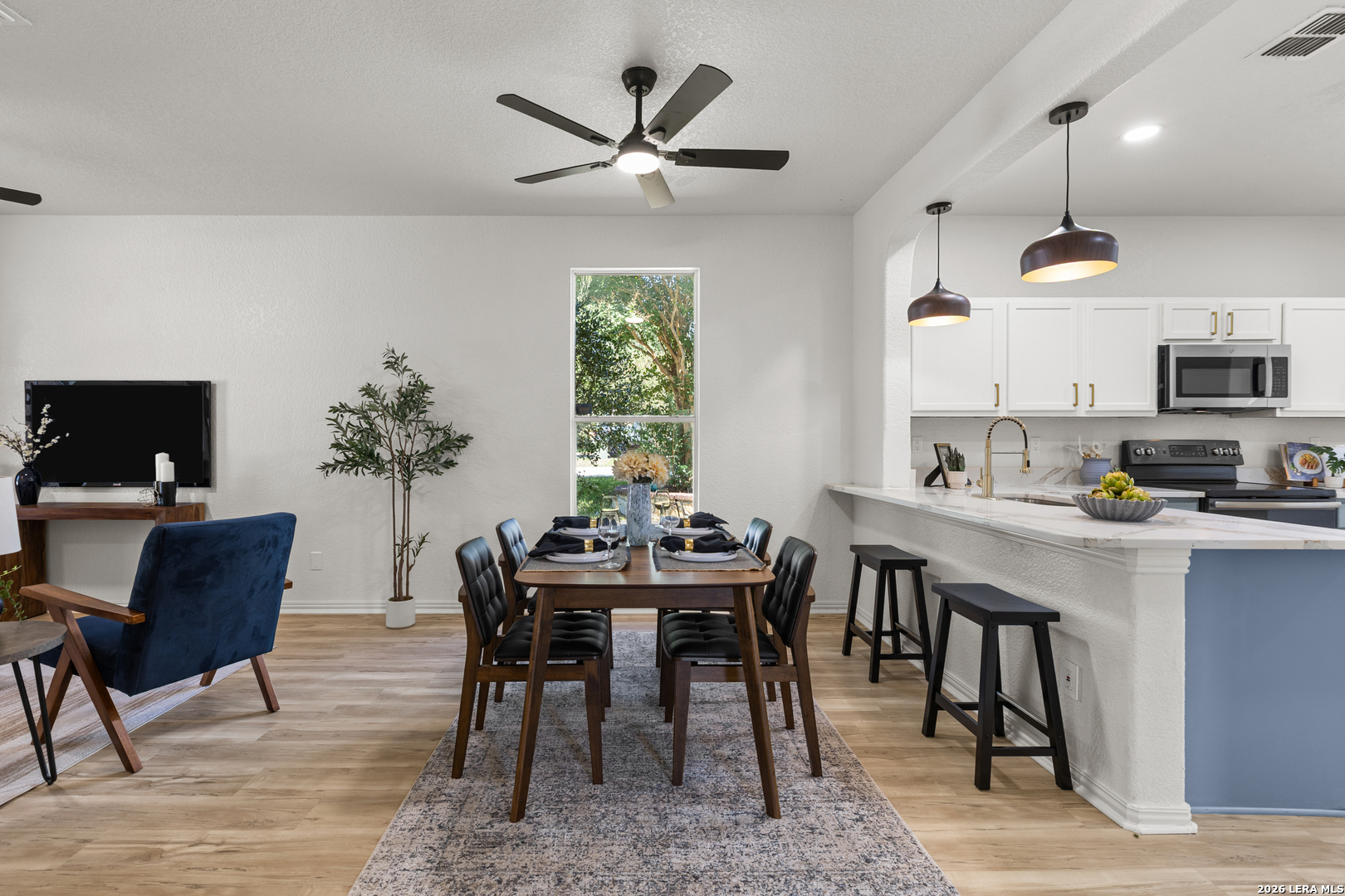7502 CAMINO MNR, Boerne, TX 78015