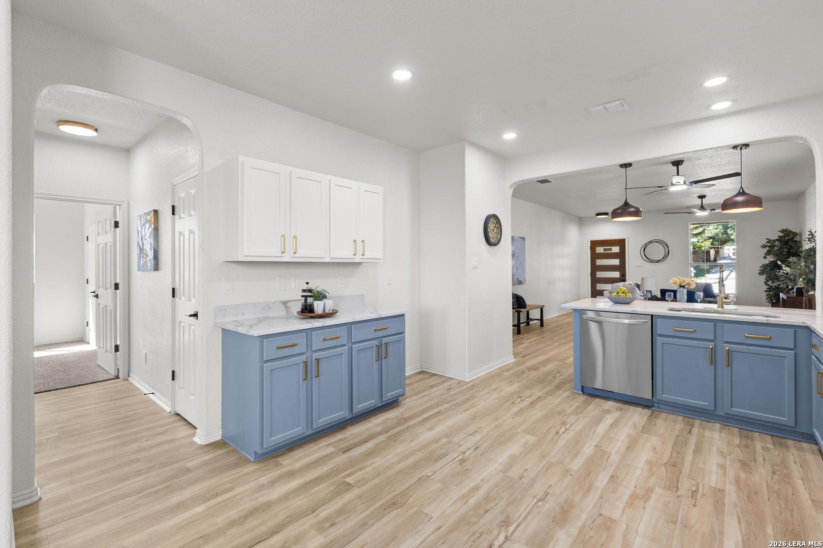 7502 CAMINO MNR, Boerne, TX 78015