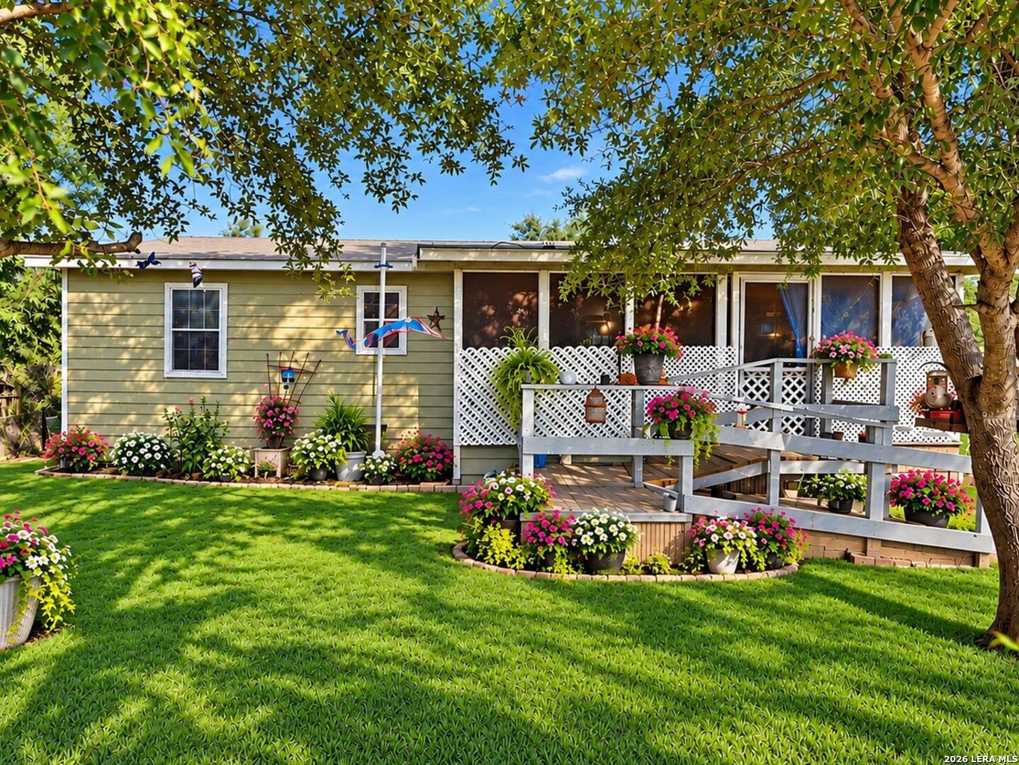 Property photo for 213 E 4th St, Elmendorf, TX