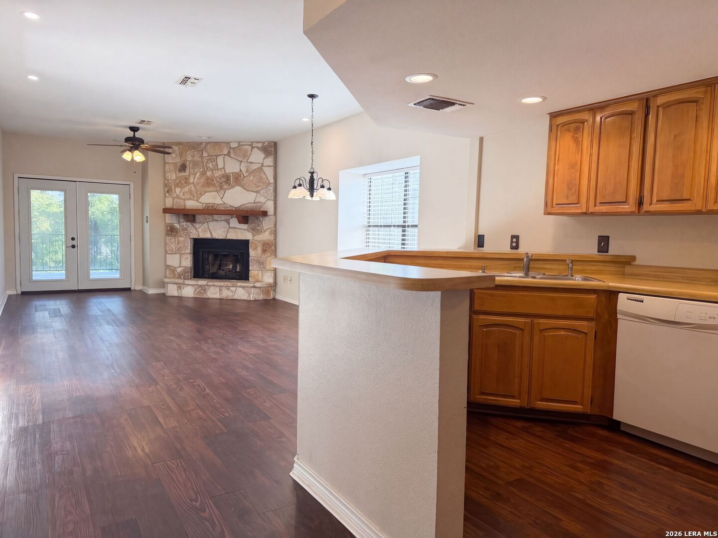 474 SEELE ST, #6B, New Braunfels, TX 78130
