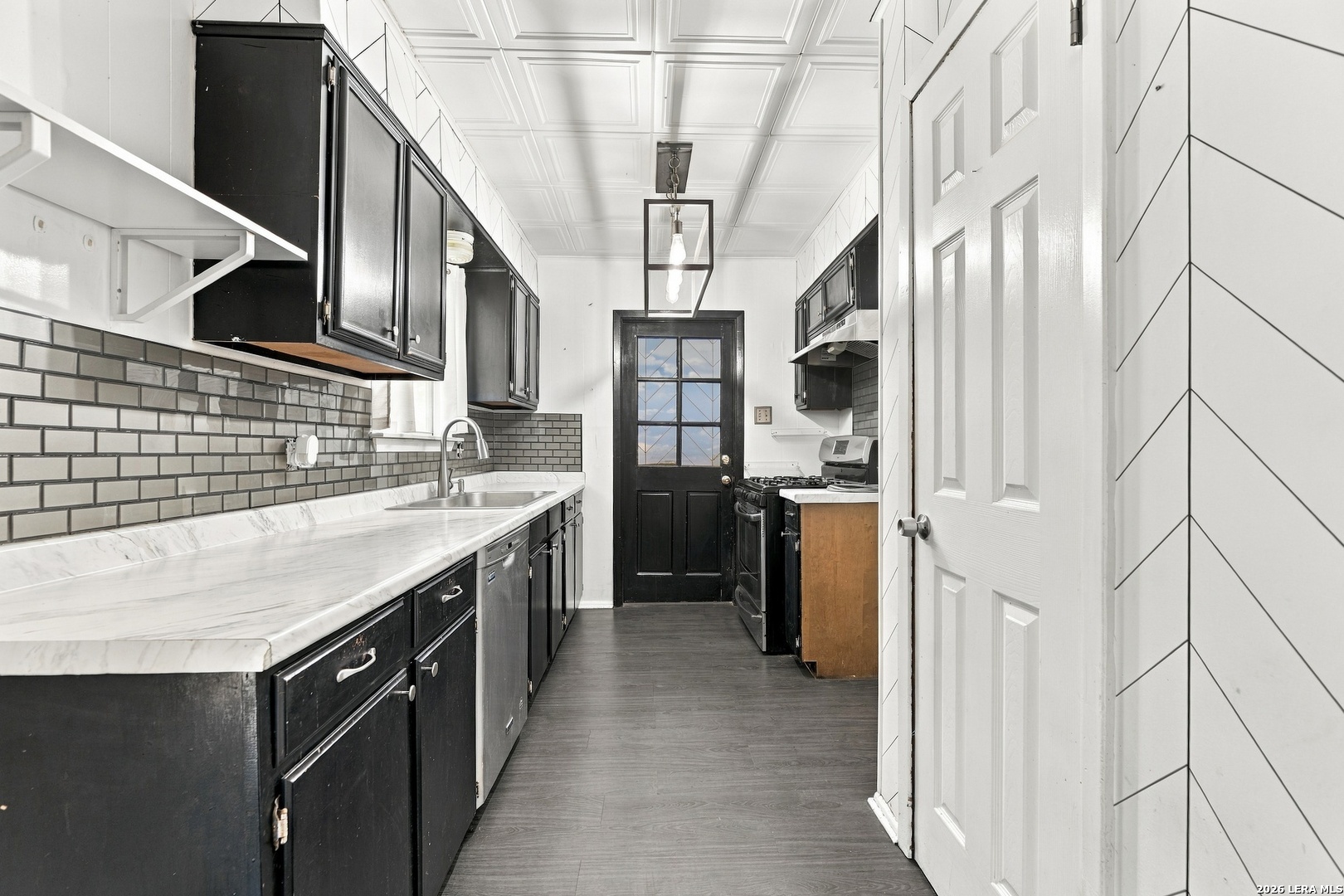 3411 Vinecrest